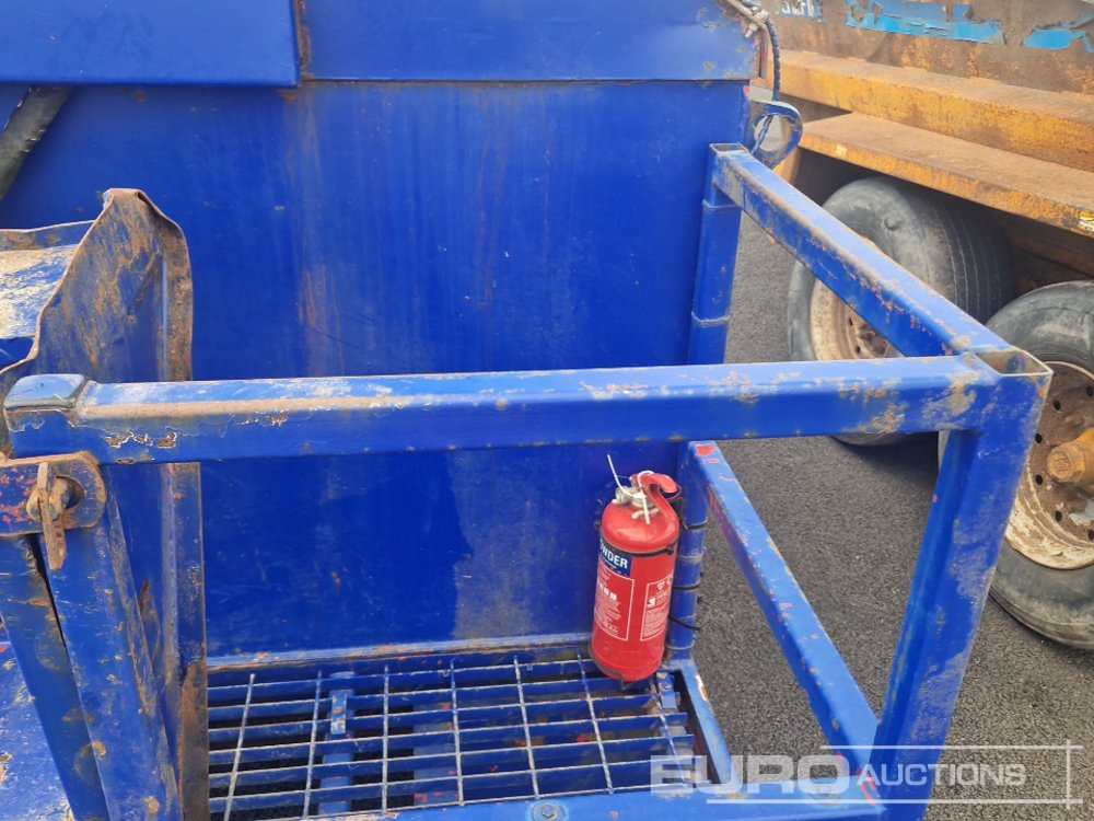 Storage tank Hodge Single Axle Fuel Bowser, 12 Voly Pump: picture 25