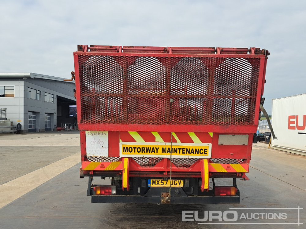 Iveco 4x2 Beavertail Plant Lorry, Winch, Hydraulic Fliptoe Ramp (Remote in Office) (Reg. Docs. Available) - Dropside/ Flatbed truck: picture 4 Iveco 4x2 Beavertail Plant Lorry, Winch, Hydraulic Fliptoe Ramp (Remote in Office) (Reg. Docs. Available) - Dropside/ Flatbed truck: picture 4