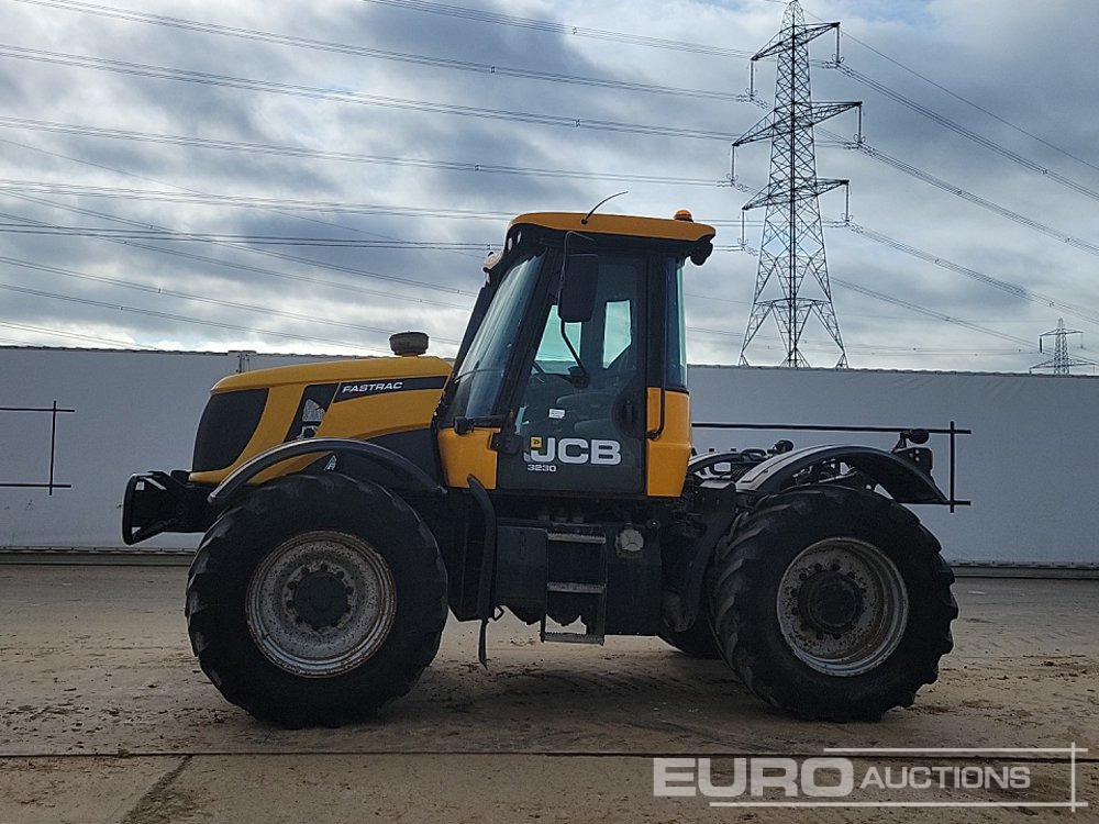 JCB Fastrac 3230 - Farm tractor: picture 2 JCB Fastrac 3230 - Farm tractor: picture 2