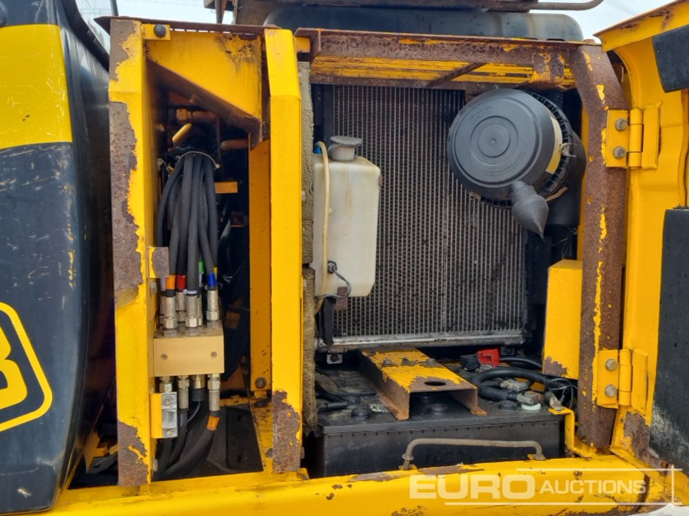 Crawler excavator JCB JS130LC: picture 32