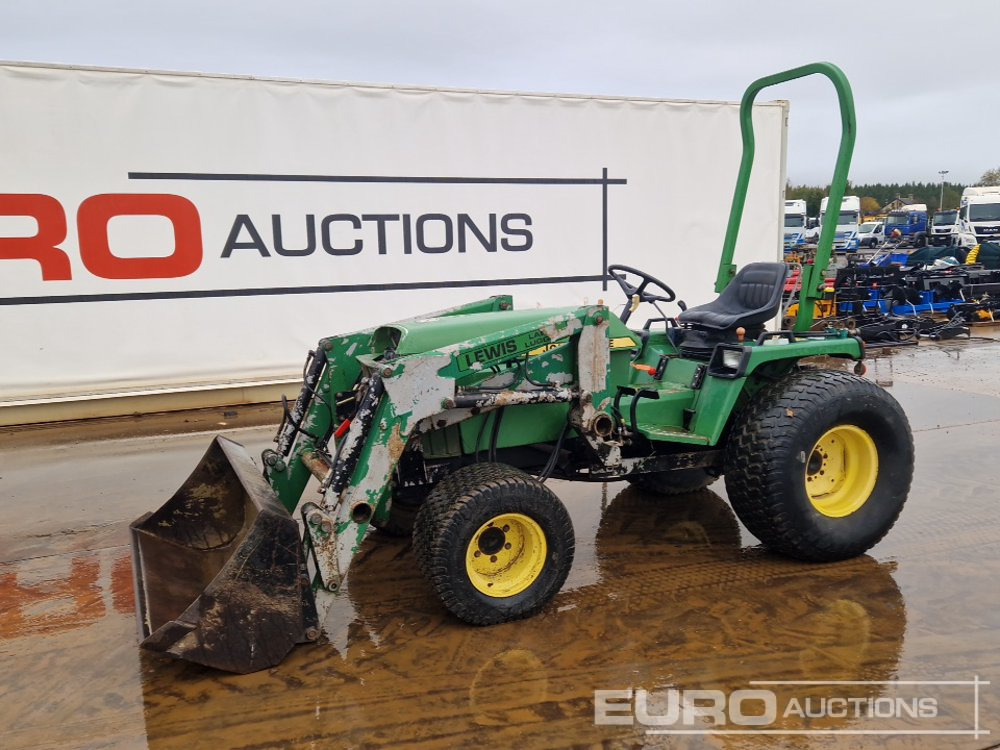 John Deere 955 - Compact tractor: picture 1 John Deere 955 - Compact tractor: picture 1