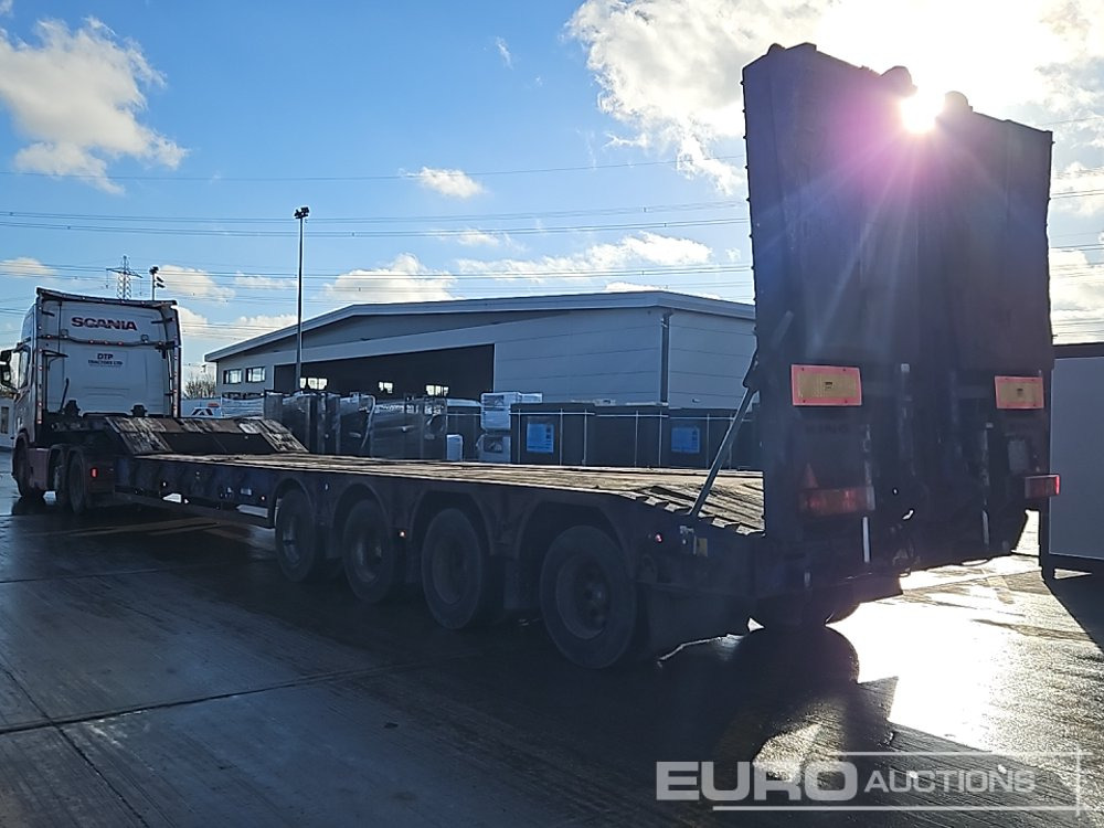 King 4 Axle Step Frame Low Loader Trailer, Neck Ramps, Out Riggers, Rear Steering, Hydraulic Fliptoe Ramps - Low loader semi-trailer: picture 4 King 4 Axle Step Frame Low Loader Trailer, Neck Ramps, Out Riggers, Rear Steering, Hydraulic Fliptoe Ramps - Low loader semi-trailer: picture 4