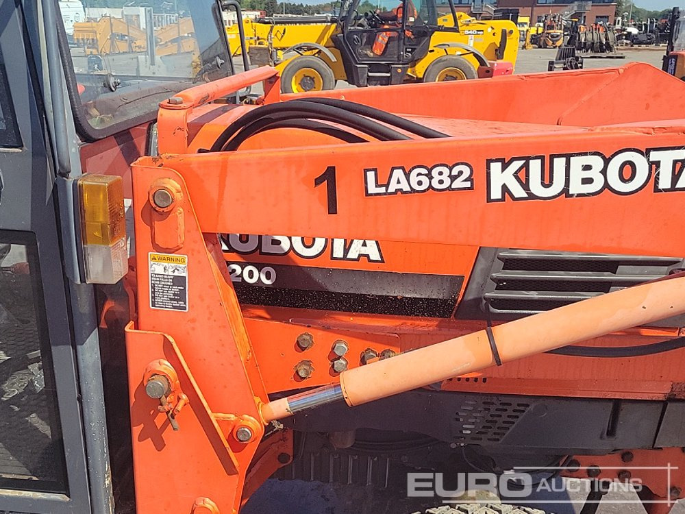 Compact tractor Kubota L4200: picture 13