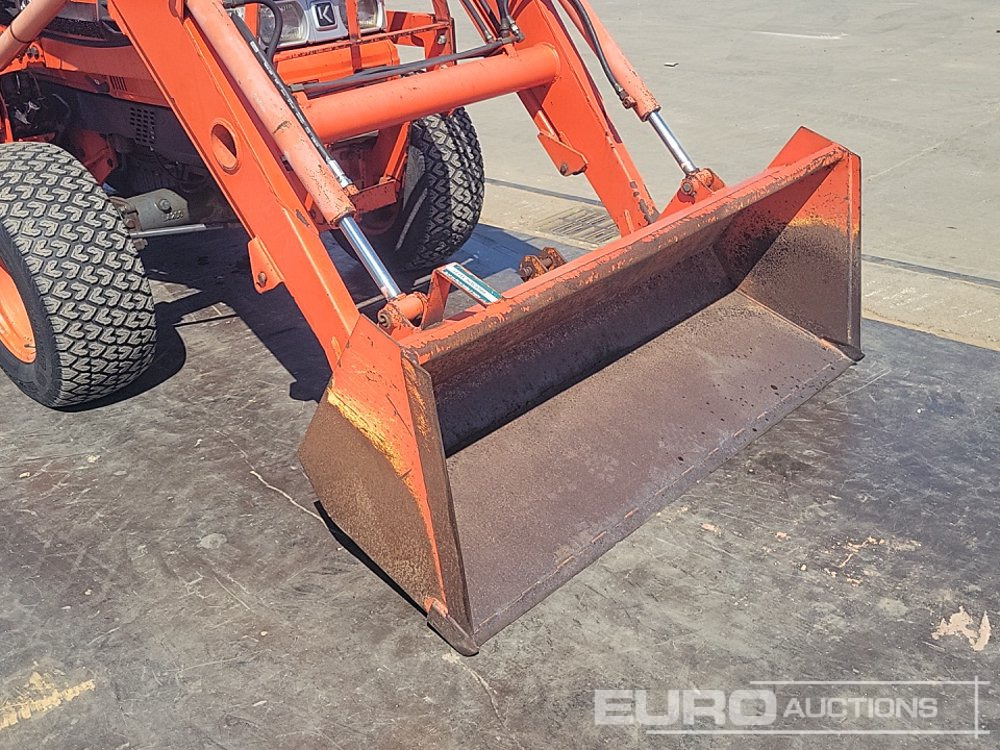 Compact tractor Kubota L4200: picture 15