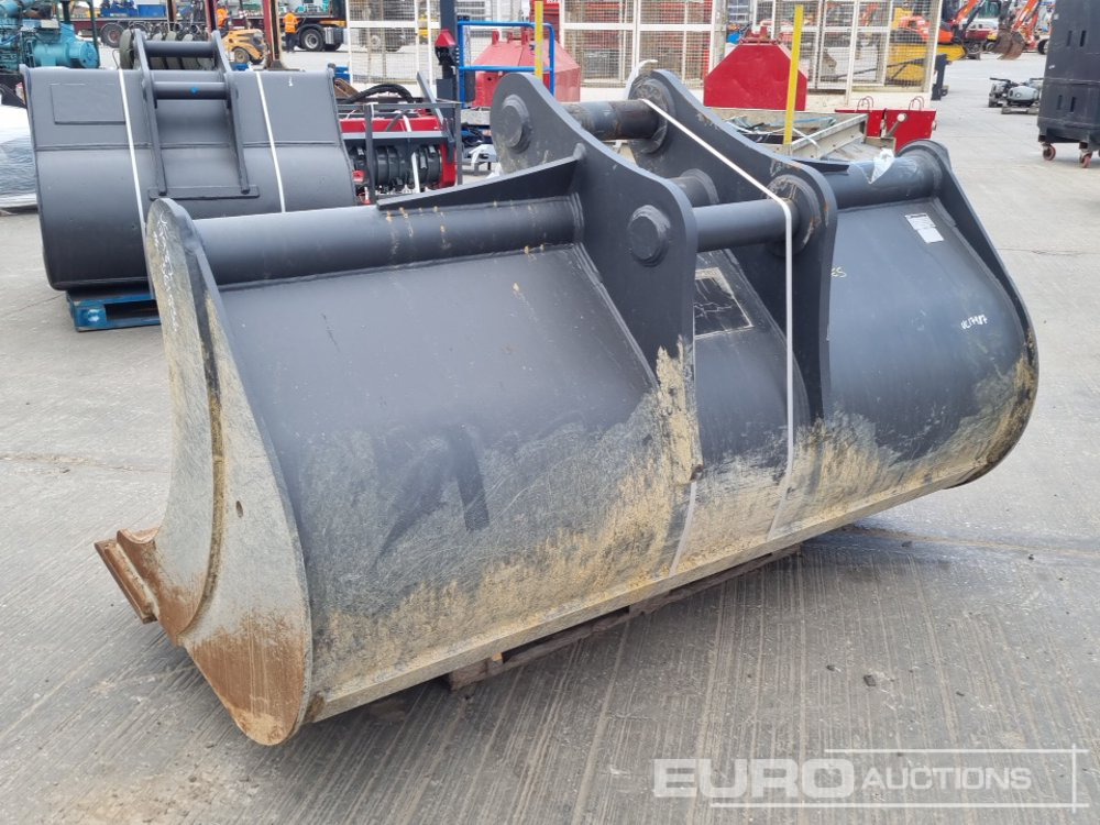 Miller 84" Ditching Bucket 90mm Pin to suit 30 Ton Excavator - Bucket: picture 3 Miller 84" Ditching Bucket 90mm Pin to suit 30 Ton Excavator - Bucket: picture 3