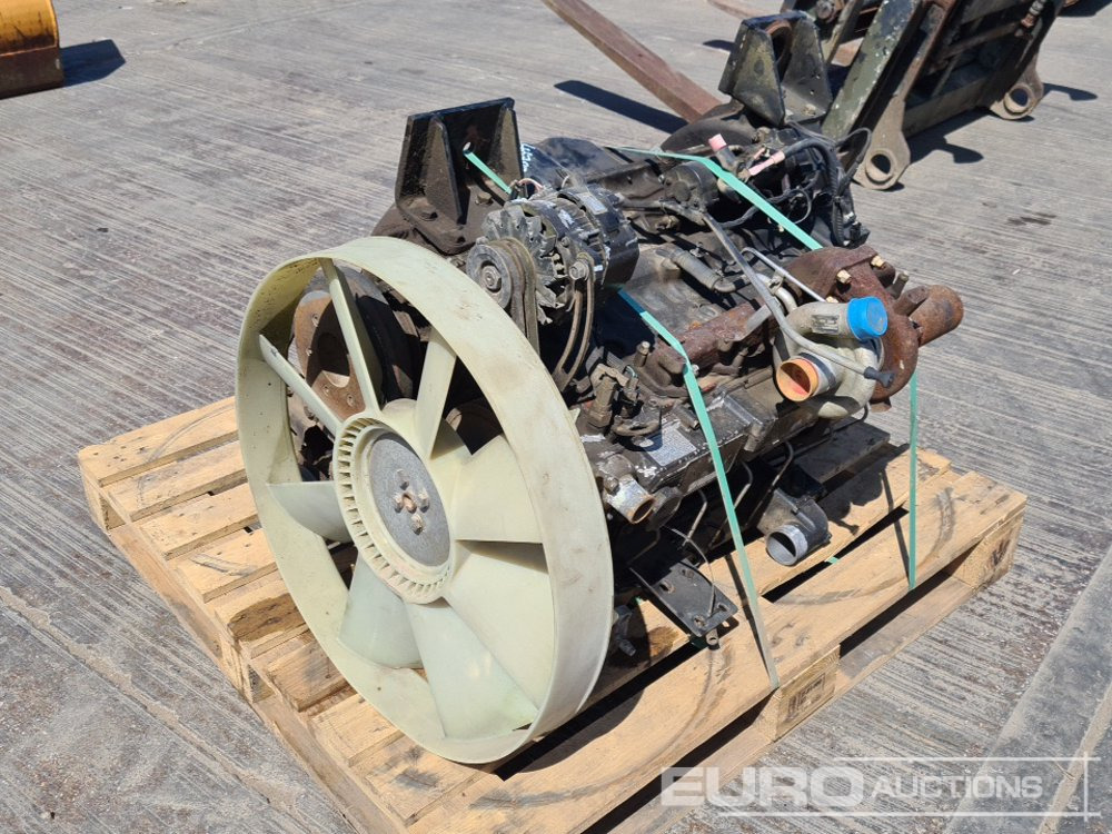 Mitsubishi 6 Cylinder Engine - Engine: picture 1 Mitsubishi 6 Cylinder Engine - Engine: picture 1