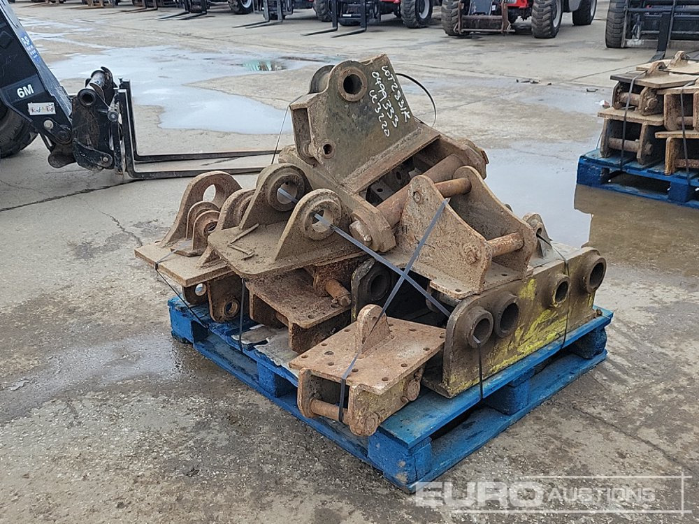 Selection of Headstocks 35-80mm Pin to suit Mini-20 Ton Excavator - Hydraulic hammer: picture 1 Selection of Headstocks 35-80mm Pin to suit Mini-20 Ton Excavator - Hydraulic hammer: picture 1