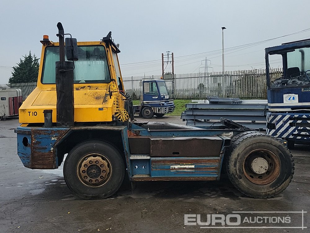 Sisu 4x2 Shunter (Runs, Hydraulic Leak) - Terminal tractor: picture 2 Sisu 4x2 Shunter (Runs, Hydraulic Leak) - Terminal tractor: picture 2