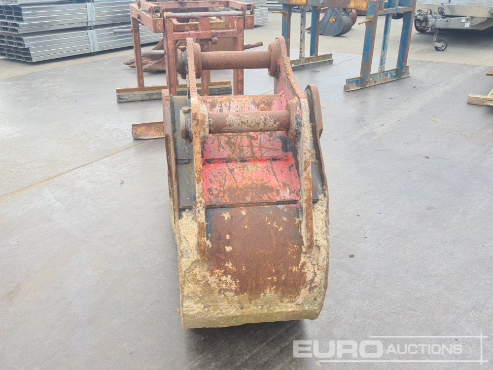 Strickland 24" Digging Bucket 65mm Pin to suit 13 Ton Excavator - Bucket: picture 4 Strickland 24" Digging Bucket 65mm Pin to suit 13 Ton Excavator - Bucket: picture 4