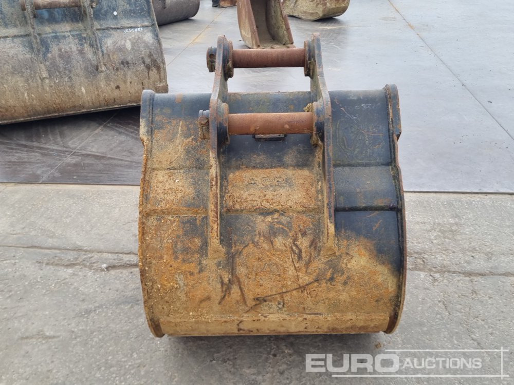 Strickland 36" Digging Bucket 65mm Pin to suit 13 Ton Excavator - Bucket: picture 4 Strickland 36" Digging Bucket 65mm Pin to suit 13 Ton Excavator - Bucket: picture 4