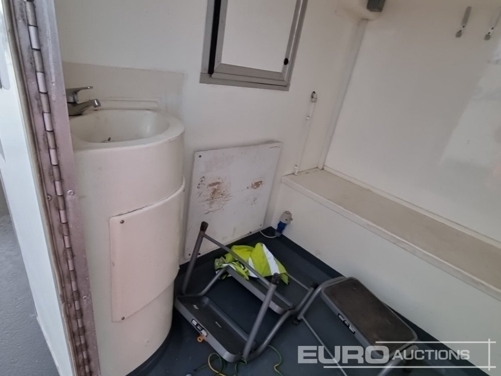 Plant trailer Thermac Single Axle Decontamination Unit, Self Contained, Gas Honda Generator Working Boiler: picture 20