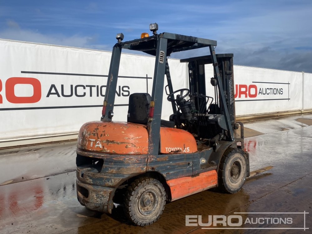 Toyota 02-6FD25 - Forklift: picture 5 Toyota 02-6FD25 - Forklift: picture 5