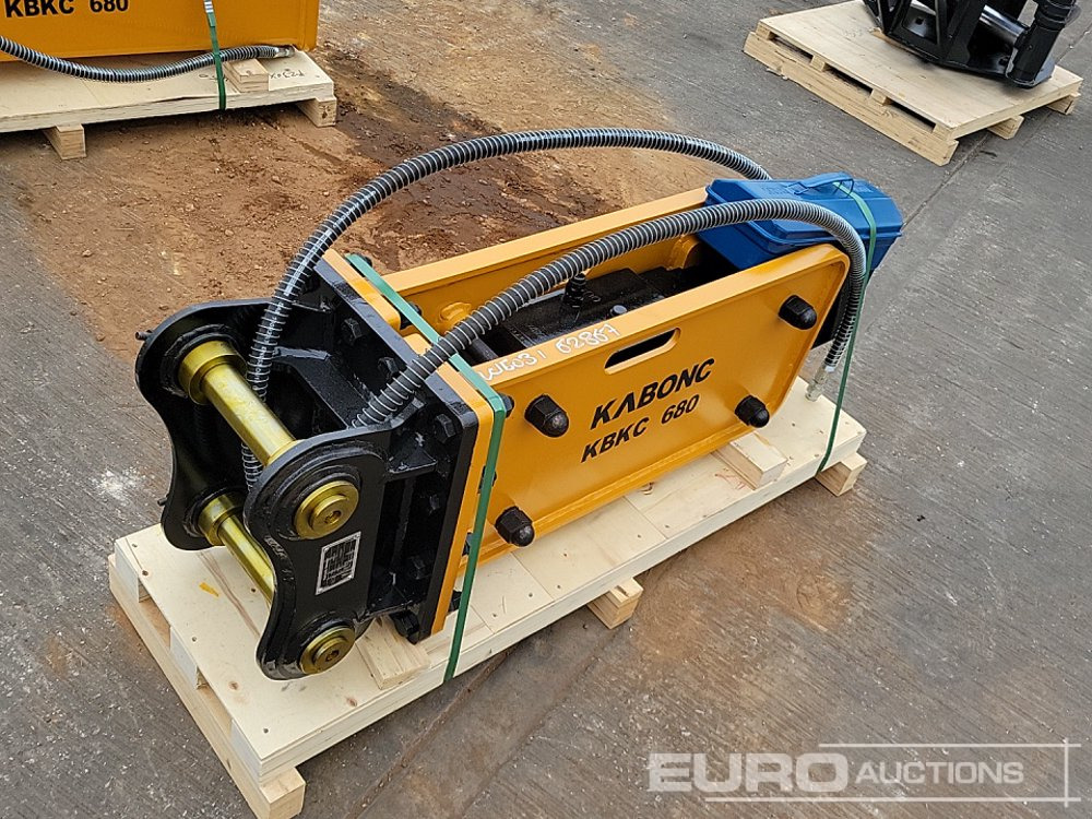 Unused 2024 KBKC 680 - Hydraulic hammer: picture 5 Unused 2024 KBKC 680 - Hydraulic hammer: picture 5