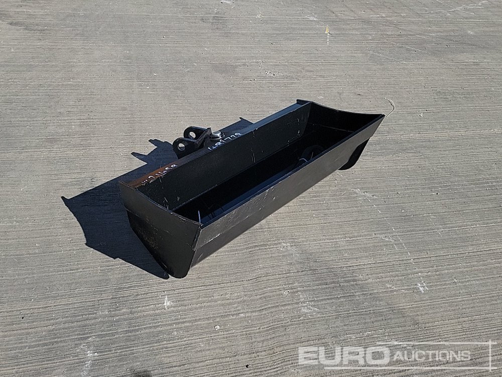 Bucket Unused 2025 Captok 32" Hydraulic Tilting Bucket 25mm Pin to suit Mini Excavator: picture 7