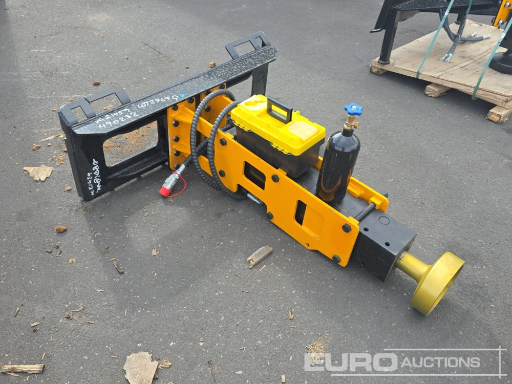 Unused 2025 Captok CK-D680 - Hydraulic hammer: picture 3 Unused 2025 Captok CK-D680 - Hydraulic hammer: picture 3