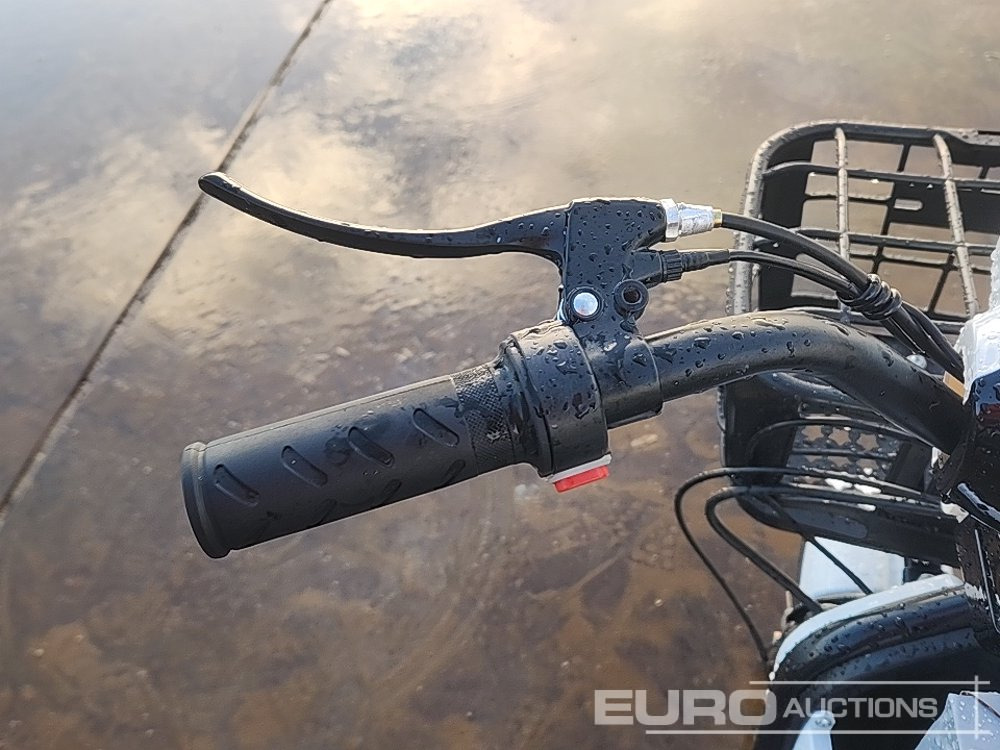 Golf cart Unused 2025 SK8 Electric Bicycle: picture 12 Golf cart Unused 2025 SK8 Electric Bicycle: picture 12