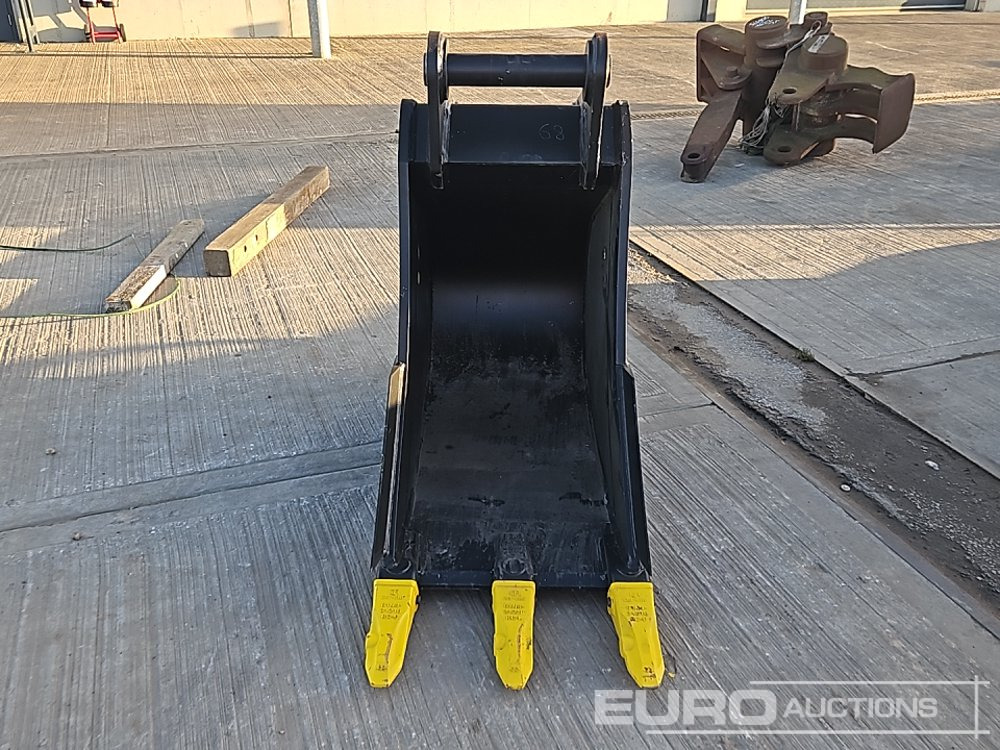 Bucket Unused 24" Digging Bucket 70mm Pin to suit 14-16 Ton Excavator: picture 8