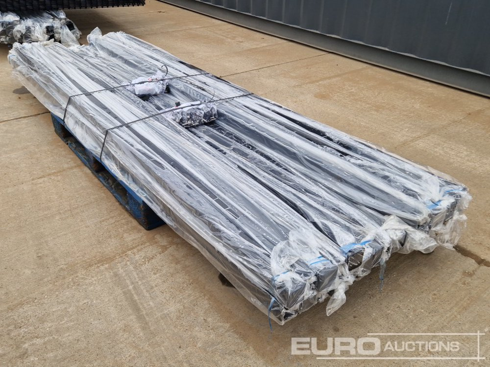 Construction equipment Unused Galvanised & Powder Coated Heavy Duty (5mm) Wire Mesh Fencing, 25 x H2.4m x W2.2m Panels, 26 x 60mm x 60mm x3m Posts, with Fittings (Black): picture 15