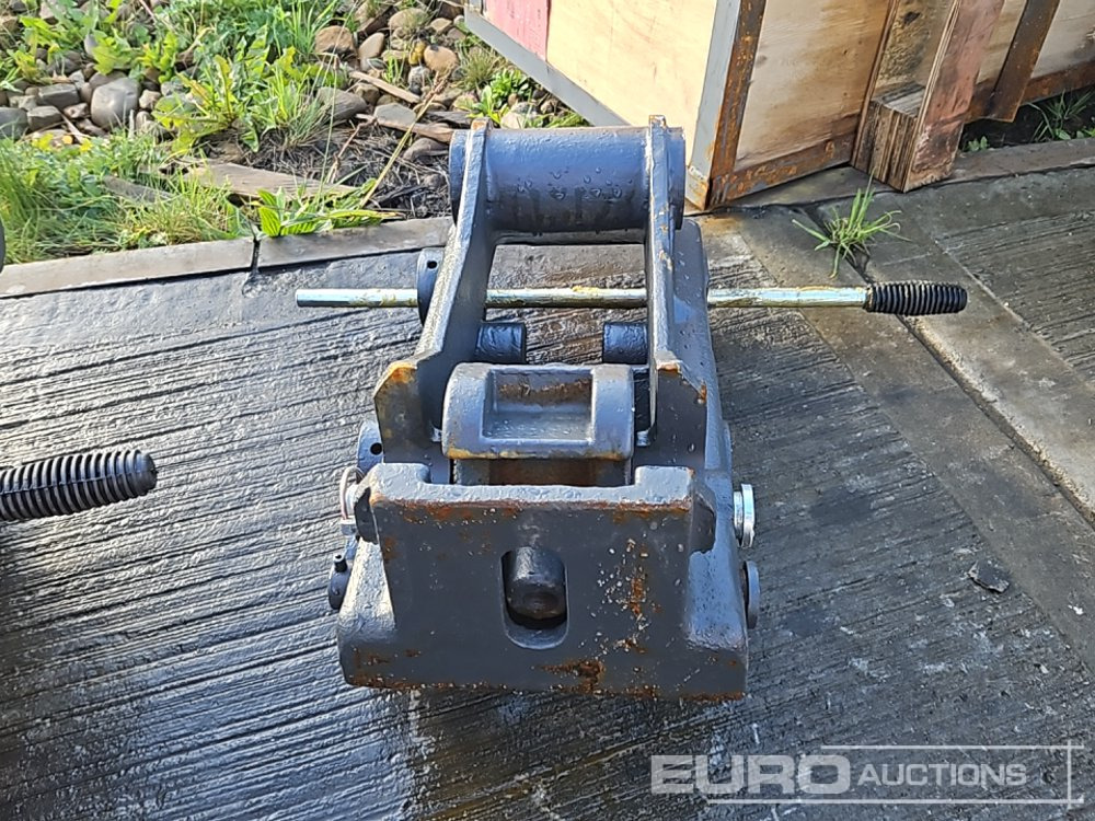 Unused Miller Single Lock QH 45mm Pin to suit 4-6 Ton Excavator - Quick coupler: picture 4 Unused Miller Single Lock QH 45mm Pin to suit 4-6 Ton Excavator - Quick coupler: picture 4