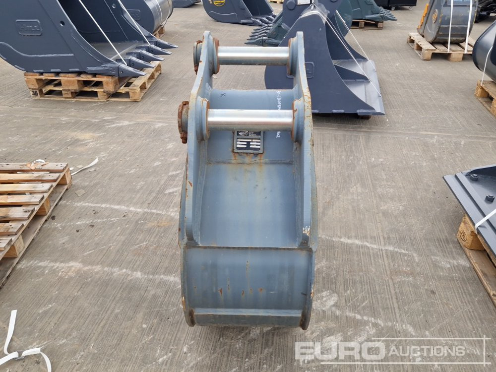 Unused Strickland 18" Digging Bucket 65mm Pin to suit 13 Ton Excavator - Bucket: picture 4 Unused Strickland 18" Digging Bucket 65mm Pin to suit 13 Ton Excavator - Bucket: picture 4