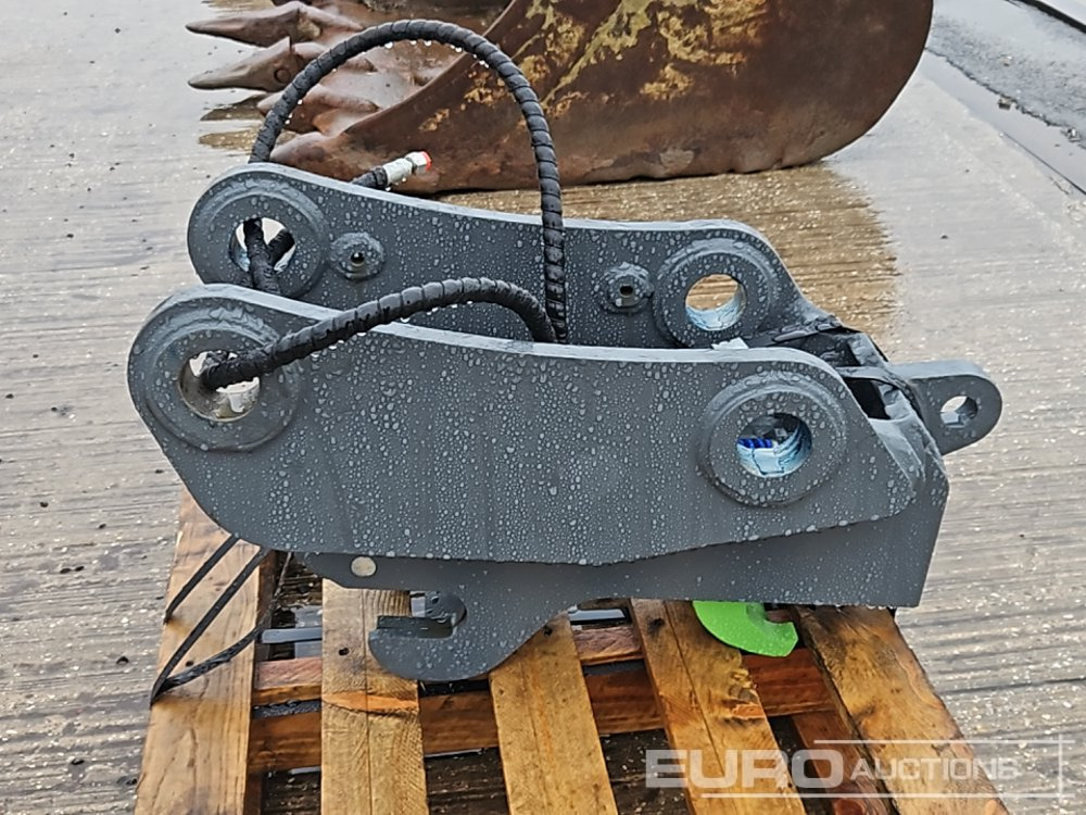 Unused Wacker Neuson Hydraulic Double Lock QH 50mm Pin to suit 6-8 Ton Excavator - Quick coupler: picture 3 Unused Wacker Neuson Hydraulic Double Lock QH 50mm Pin to suit 6-8 Ton Excavator - Quick coupler: picture 3