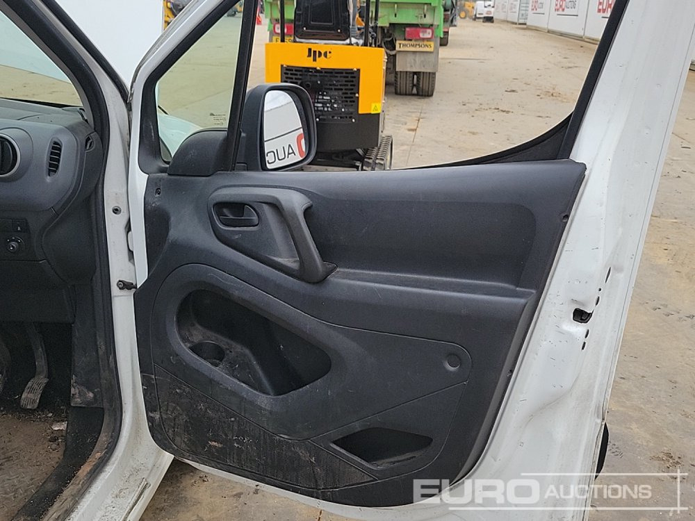 Van 2016 Citreon Berlingo: picture 26