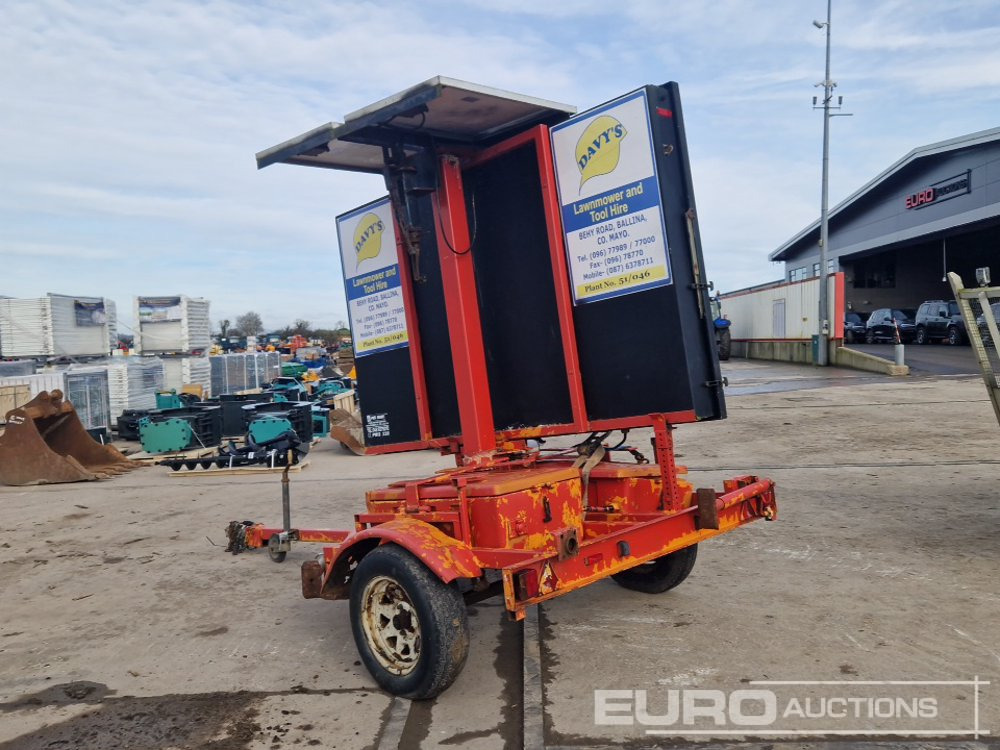 Ver-mac PCMS 320QS Portable Changeable Message Sign - Construction equipment: picture 5 Ver-mac PCMS 320QS Portable Changeable Message Sign - Construction equipment: picture 5