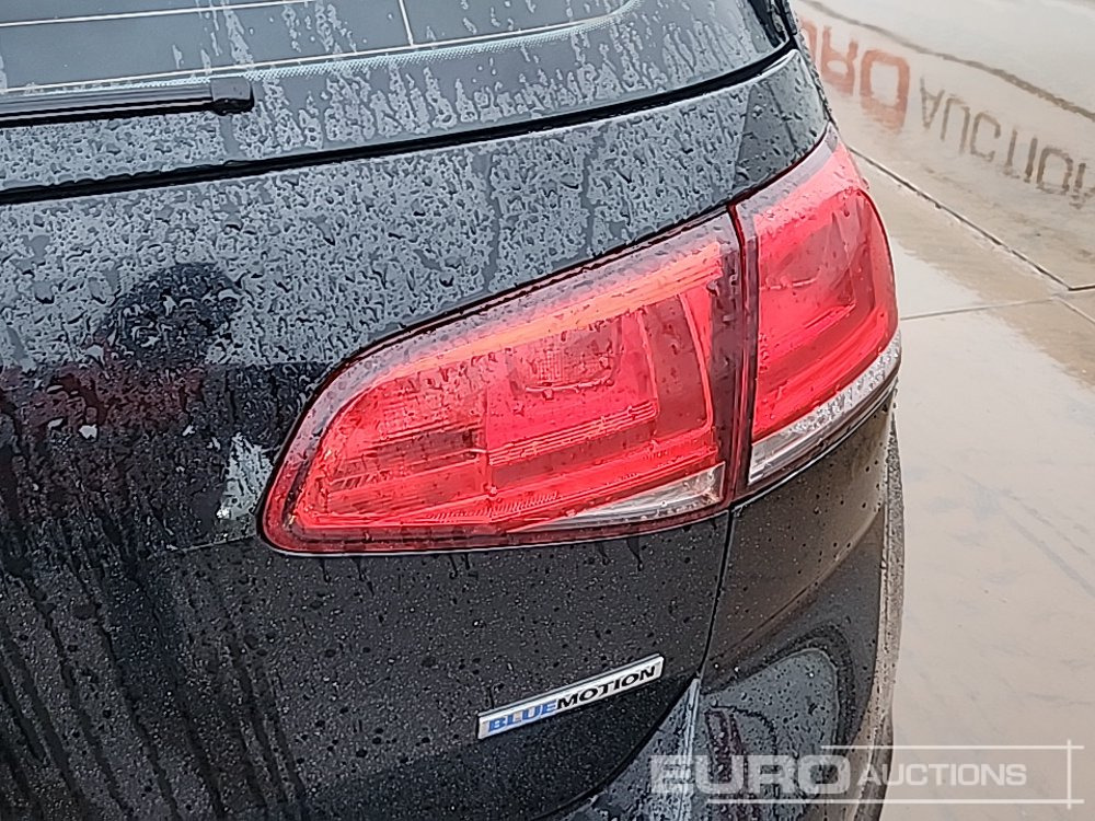 Car Volkswagen Golf: picture 32