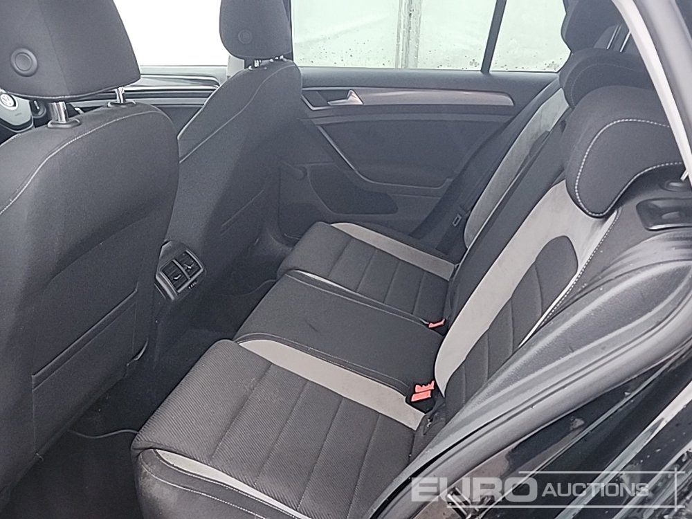 Car Volkswagen Golf: picture 25