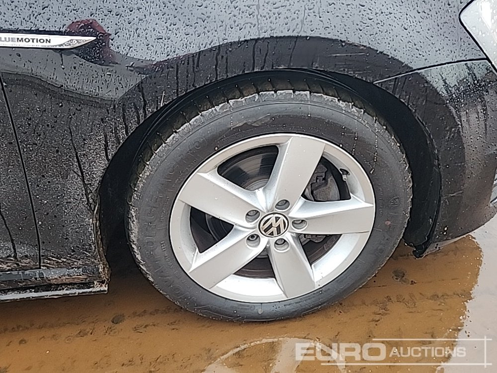 Car Volkswagen Golf: picture 12