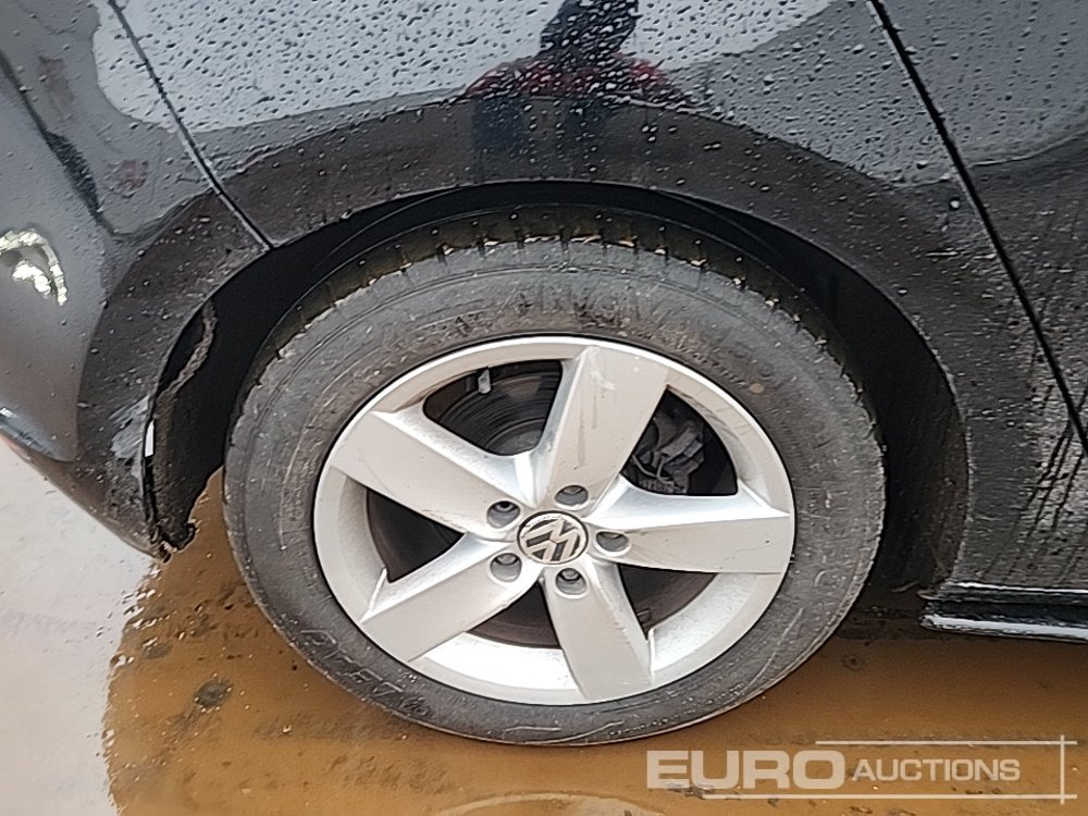 Car Volkswagen Golf: picture 11