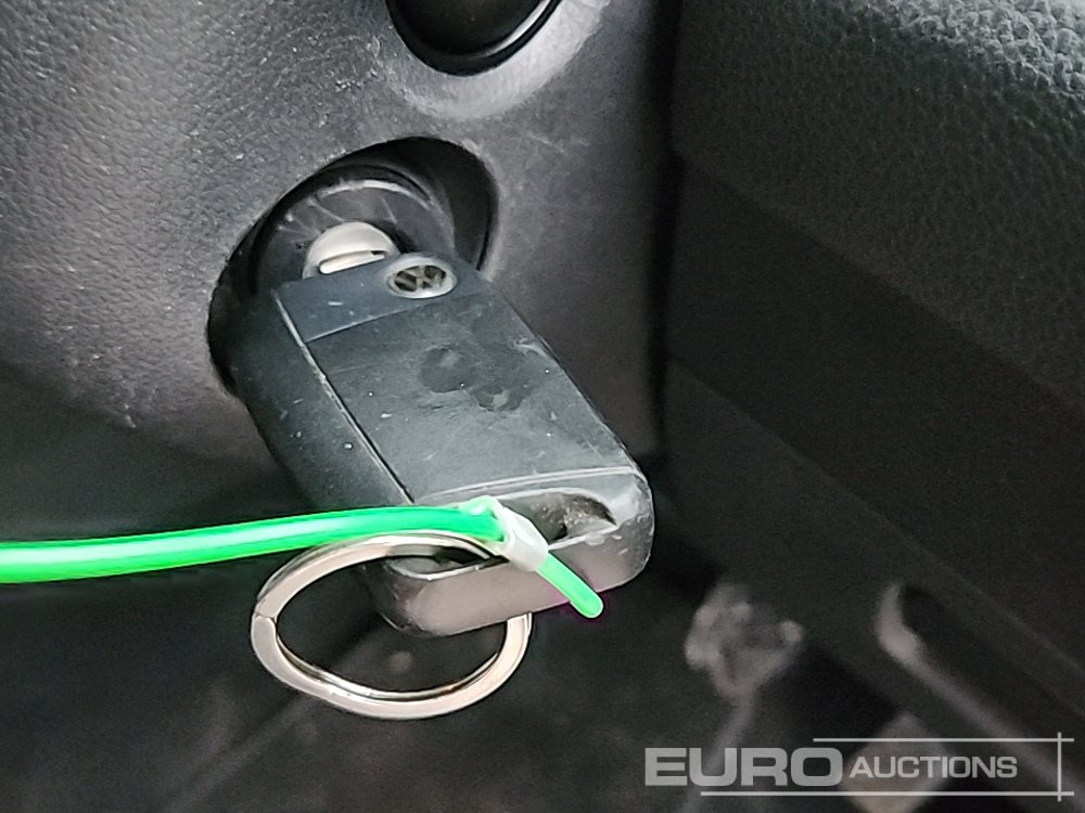 Car Volkswagen Golf: picture 38