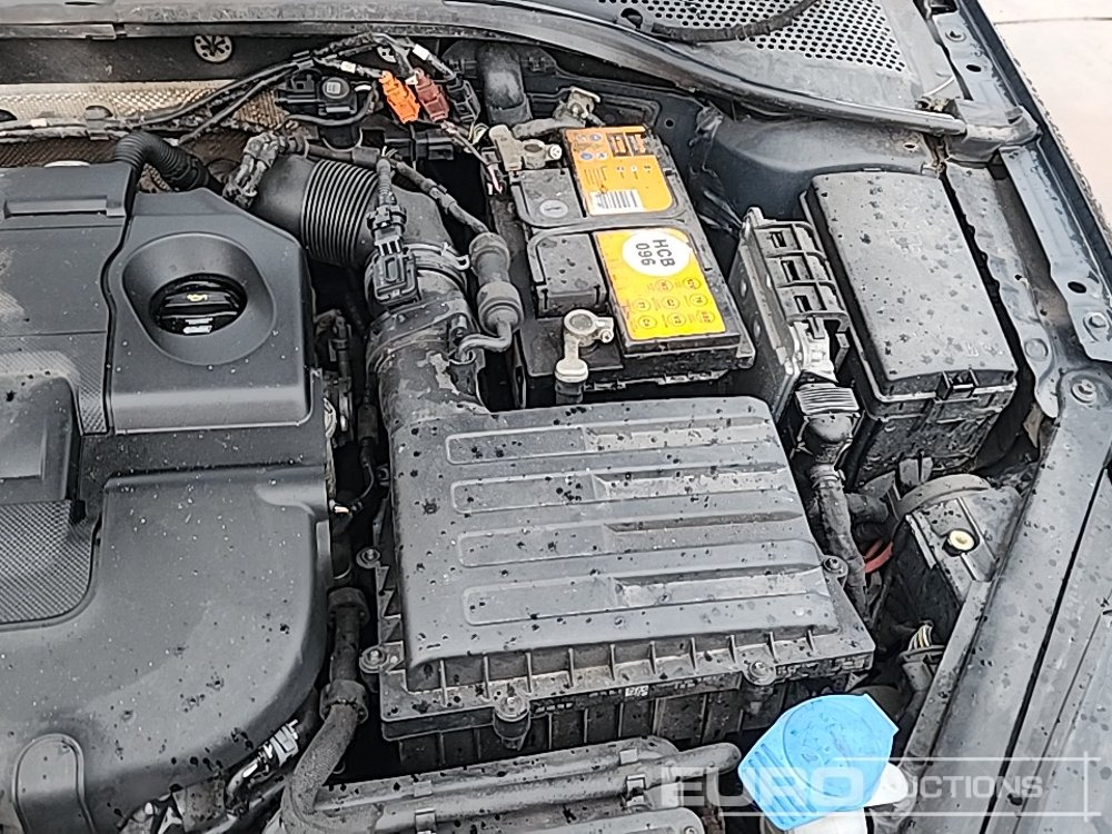 Car Volkswagen Golf: picture 36