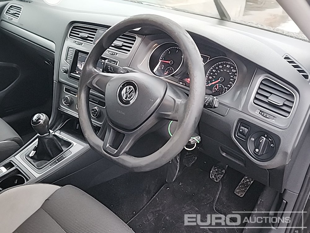Car Volkswagen Golf: picture 14