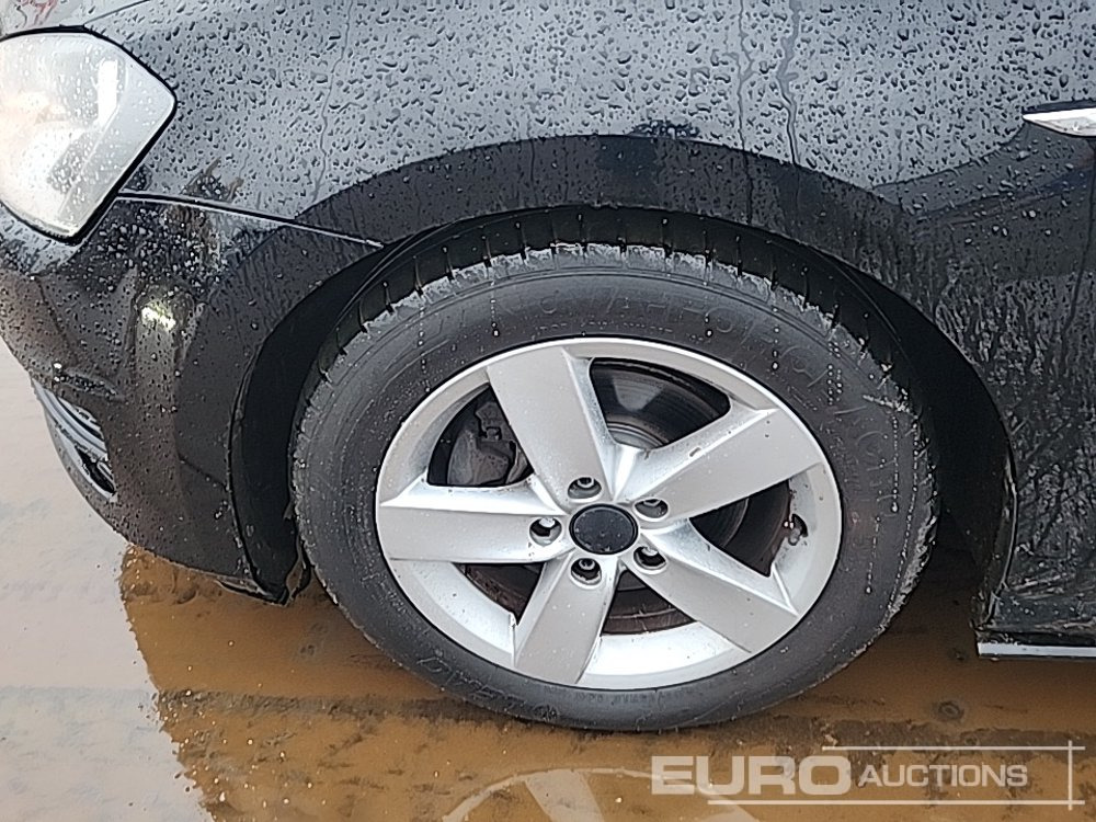 Car Volkswagen Golf: picture 9