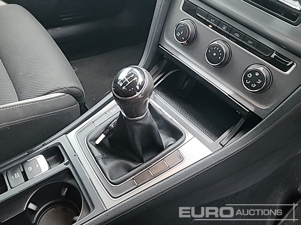 Car Volkswagen Golf: picture 20