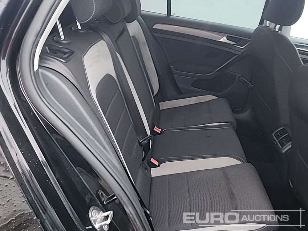 Car Volkswagen Golf: picture 27