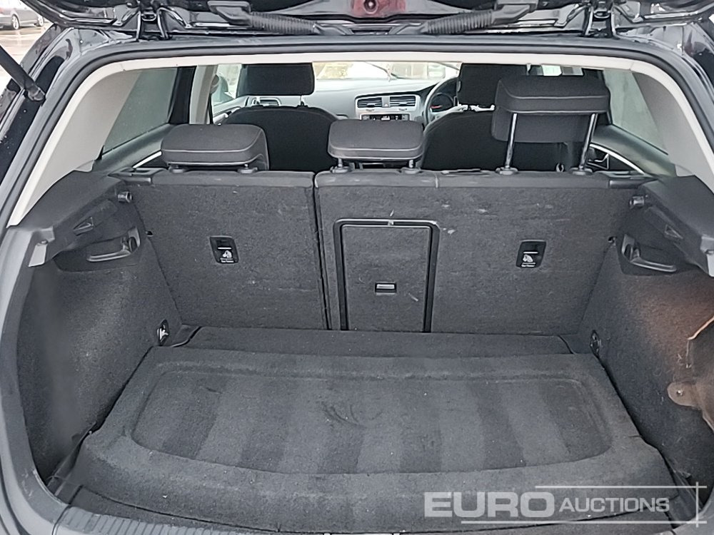 Car Volkswagen Golf: picture 31