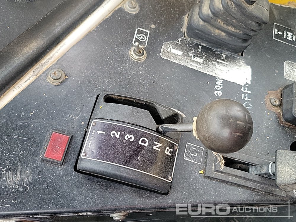 Articulated dumper Volvo A25C: picture 40