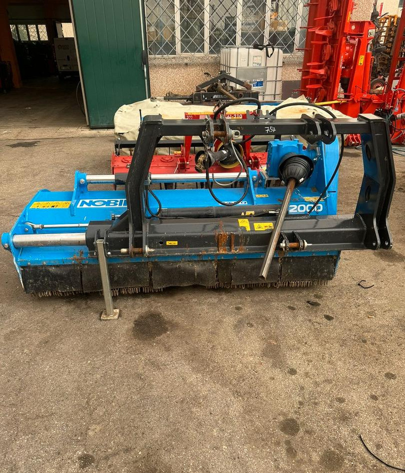 Nobili trincia laterale usata BVL 2000 - Verge mower: picture 1 Nobili trincia laterale usata BVL 2000 - Verge mower: picture 1
