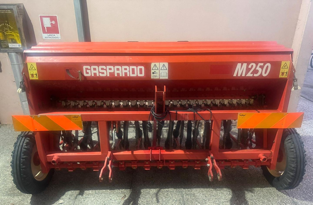 Seminatrice usata Gaspardo M250 - Seed drill: picture 1 Seminatrice usata Gaspardo M250 - Seed drill: picture 1