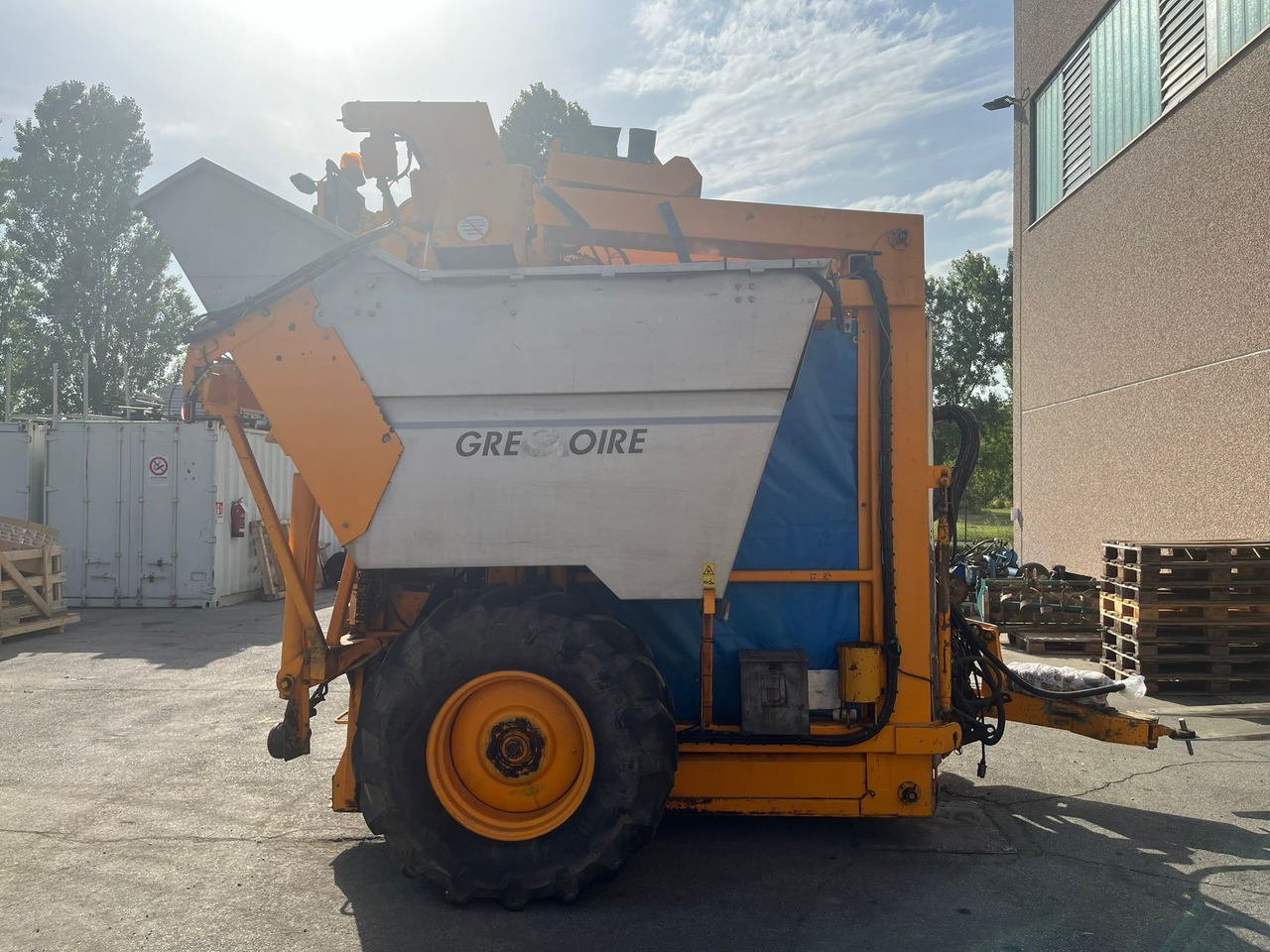 Vendemmiatrice usata Grégoire G60I - Grape harvesting machine: picture 3 Vendemmiatrice usata Grégoire G60I - Grape harvesting machine: picture 3