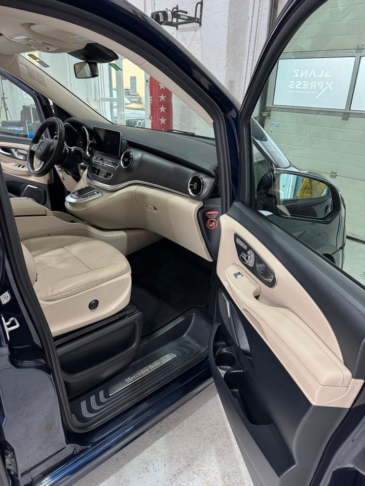 Mercedes-Benz V 300/AMG/EXCLUSIVE/LANG/4MATIC/STDHZG - Passenger van: picture 4 Mercedes-Benz V 300/AMG/EXCLUSIVE/LANG/4MATIC/STDHZG - Passenger van: picture 4