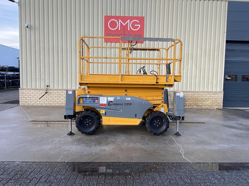 Aerial platform Haulotte Compact 12DX, Schaar hoogwerker, 4X4 Diesel: picture 7 Aerial platform Haulotte Compact 12DX, Schaar hoogwerker, 4X4 Diesel: picture 7