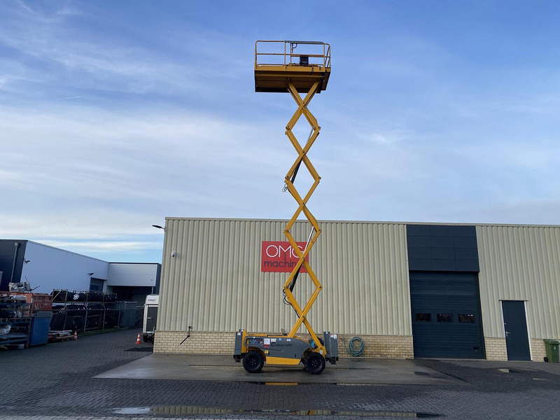 Aerial platform Haulotte Compact 12DX, Schaar hoogwerker, 4X4 Diesel: picture 10 Aerial platform Haulotte Compact 12DX, Schaar hoogwerker, 4X4 Diesel: picture 10