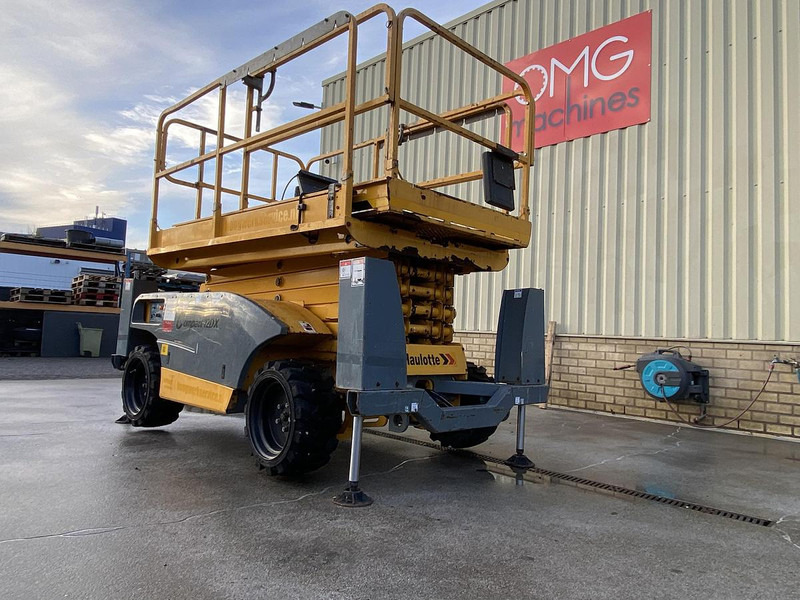 Aerial platform Haulotte Compact 12DX, Schaar hoogwerker, 4X4 Diesel: picture 8 Aerial platform Haulotte Compact 12DX, Schaar hoogwerker, 4X4 Diesel: picture 8