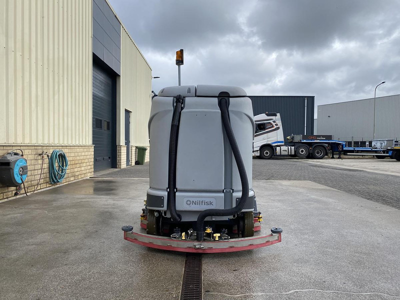 Nilfisk SC6500 1300C, Veeg- Schrobmachine - Scrubber dryer: picture 3 Nilfisk SC6500 1300C, Veeg- Schrobmachine - Scrubber dryer: picture 3