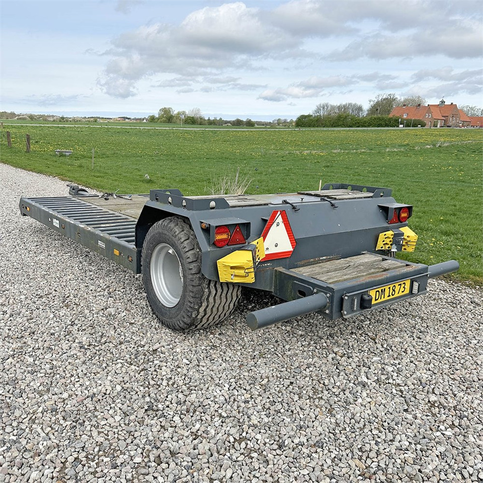 ABC Dinapolis LL-9 - Low loader trailer: picture 4 ABC Dinapolis LL-9 - Low loader trailer: picture 4