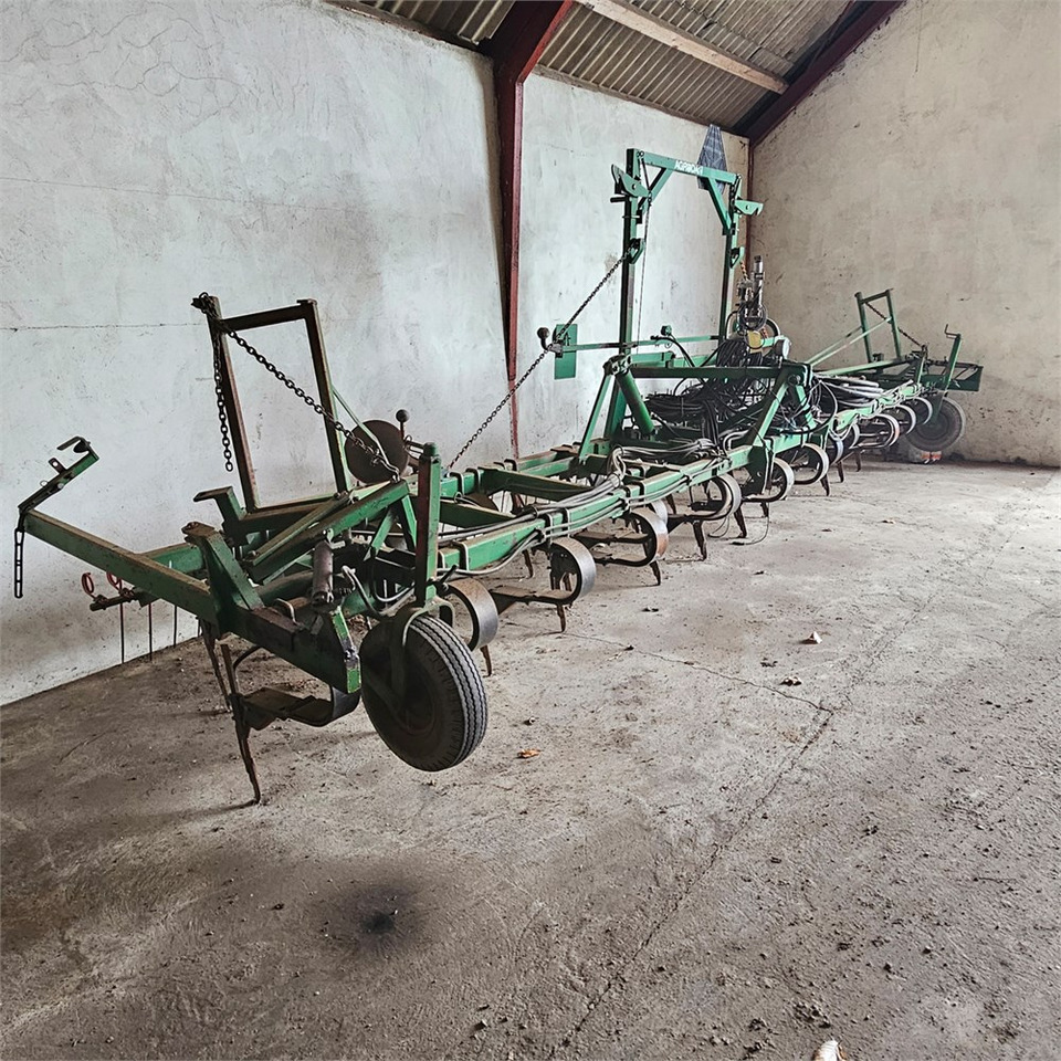 Agrodan Nedfælder - Fertilizing equipment: picture 3 Agrodan Nedfælder - Fertilizing equipment: picture 3