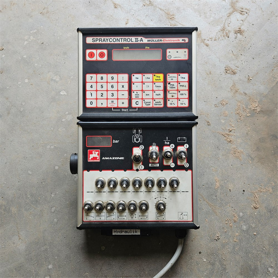 Amazone UF1200 - Sprayer: picture 5 Amazone UF1200 - Sprayer: picture 5